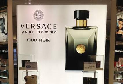 Oud Noir ... عطر رجالي جديد من فيرساتشي للتغنّي به في رمضان